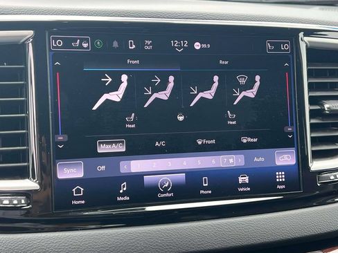 Used 2023 Chrysler Pacifica Touring-L FWD image 32