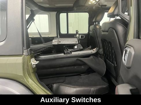 Used 2022 Jeep Wrangler Unlimited Rubicon w/ Steel Bumper Group AWD/4WD image 13