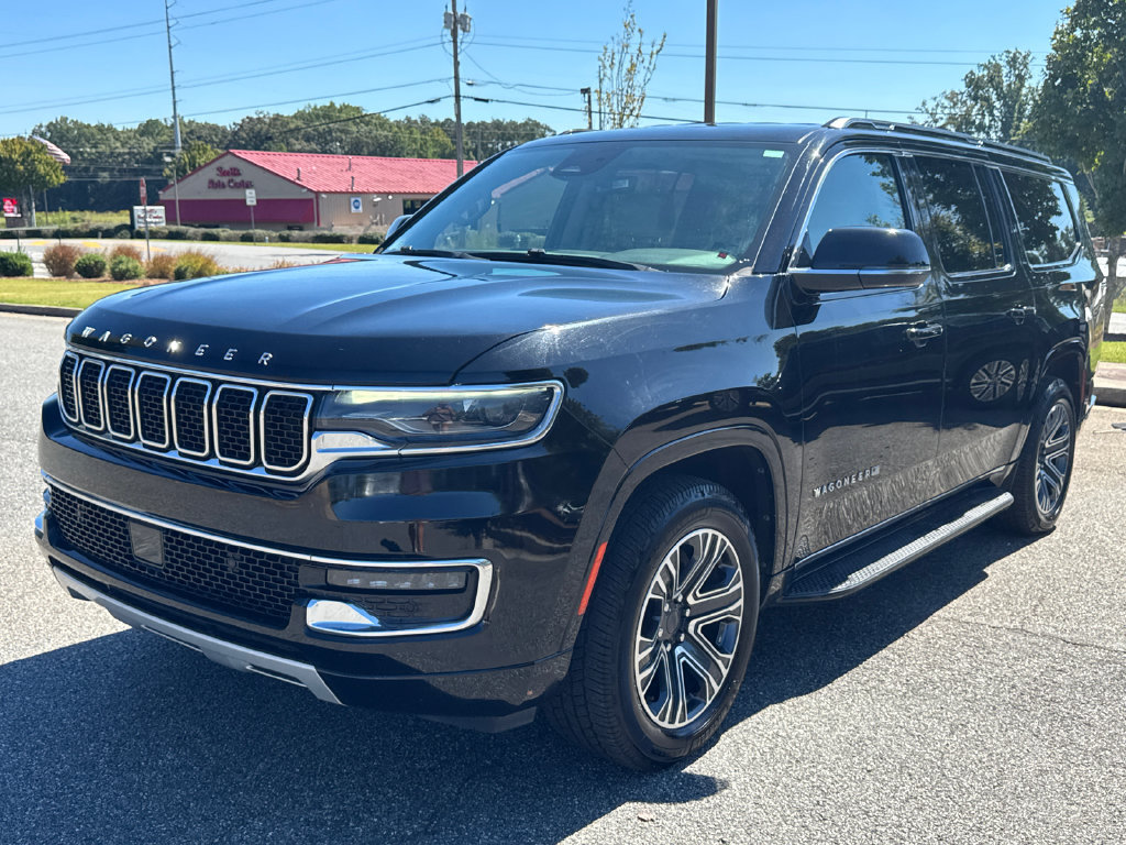 Used 2023 Jeep Wagoneer L Series II AWD/4WD image 30