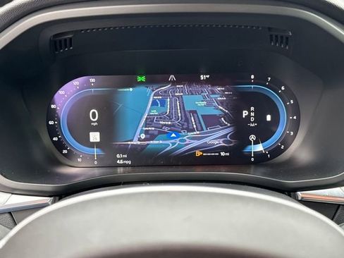 Used 2022 Volvo XC60 B5 Momentum image 17