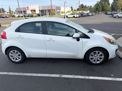 Used 2013 Kia Rio LX w/ PWR Pkg FWD image 2