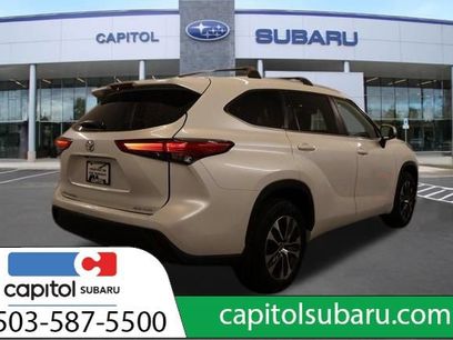 Used 2023 Toyota Highlander XLE