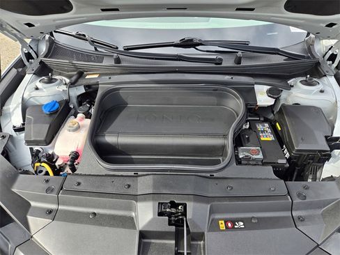 Used 2023 Hyundai Ioniq 6 SEL image 27