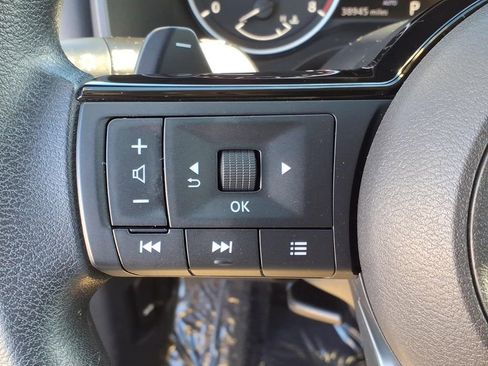 Used 2022 Nissan Rogue SV image 21