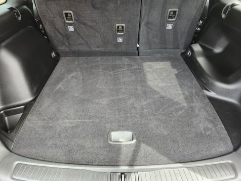 Certified 2025 Jeep Grand Cherokee Laredo RWD image 31