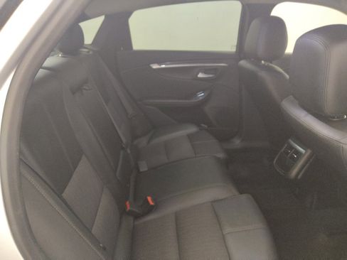 Used 2017 Chevrolet Impala LT image 19