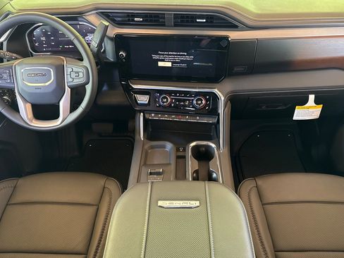New 2026 GMC Sierra 2500 Denali w/ Denali Reserve Package AWD/4WD image 14