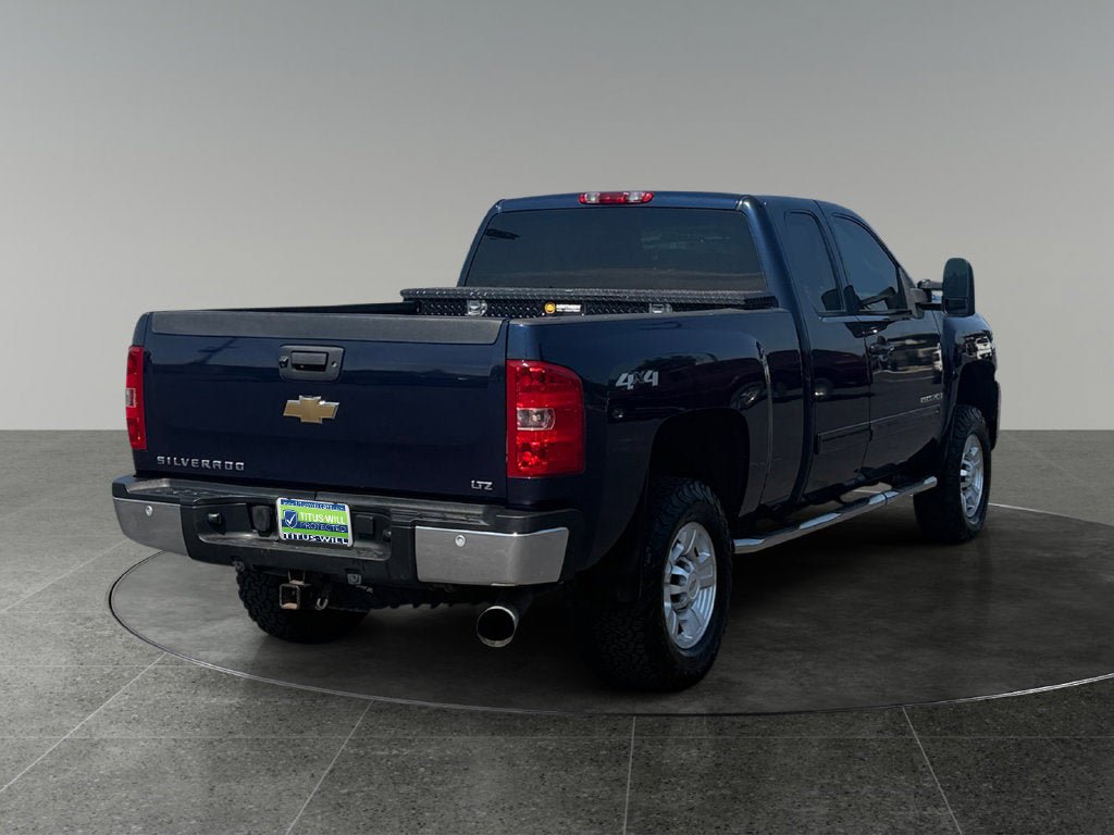 Used 2009 Chevrolet Silverado 2500 LTZ w/ Safety Package AWD/4WD image 10