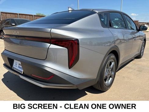 Used 2025 Kia K4 LXS image 3
