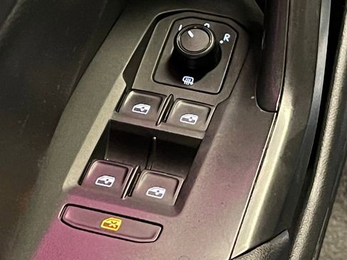 Used 2019 Volkswagen Jetta SEL Premium image 16