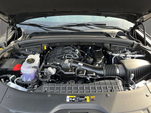 New 2025 Jeep Grand Cherokee Limited w/ Black Appearance Package image 31