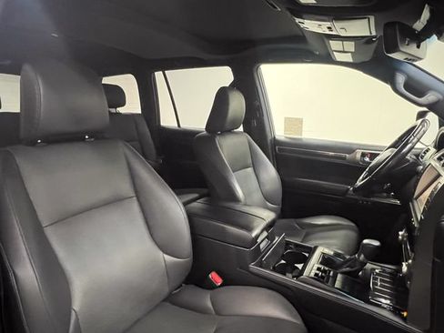 Used 2020 Lexus GX 460 Premium w/ Premium Package AWD/4WD image 11