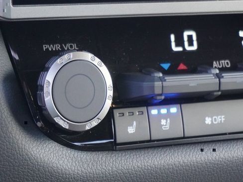 New 2025 Toyota Tundra Limited image 27