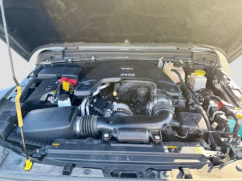 Used 2021 Jeep Gladiator Rubicon image 14