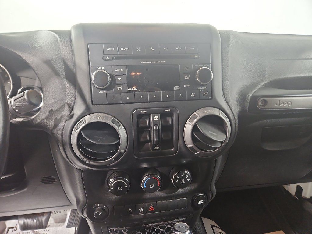 Used 2017 Jeep Wrangler Unlimited Sport w/ Quick Order Package 24S AWD/4WD image 19