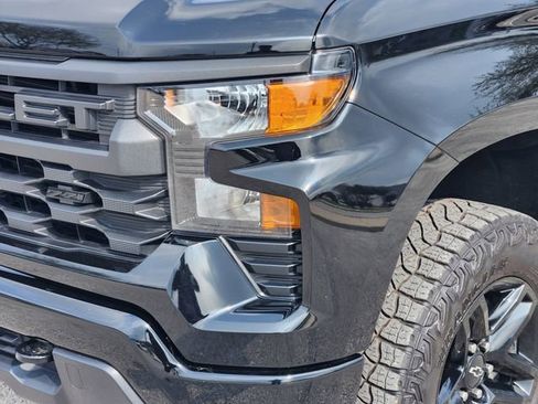 Used 2025 Chevrolet Silverado 1500 Custom Trail Boss w/ Midnight Edition AWD/4WD image 7