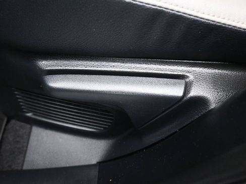 Used 2018 Toyota RAV4 Limited AWD/4WD image 34