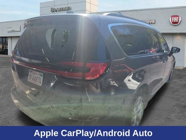 Used 2023 Chrysler Pacifica Limited FWD image 4