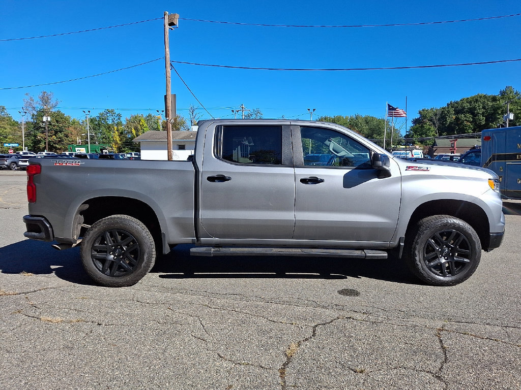 Used 2024 Chevrolet Silverado 1500 LT Trail Boss w/ Protection Package AWD/4WD image 8