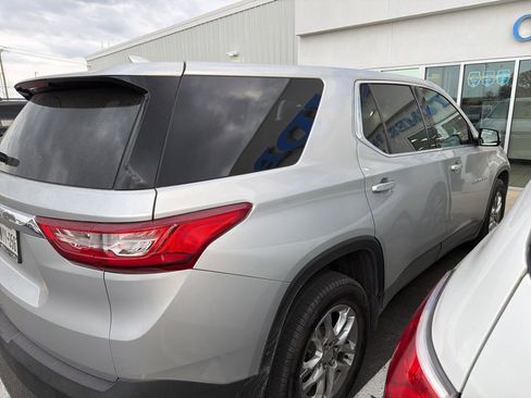 Used 2020 Chevrolet Traverse LS image 4