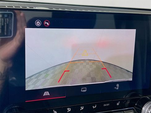 New 2026 GMC Canyon Elevation w/ Convenience Package image 12