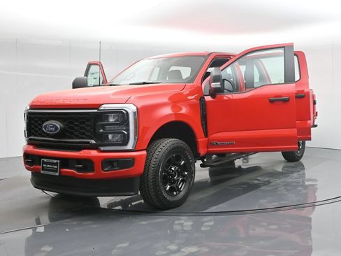Used 2024 Ford F250 XL w/ STX Appearance Package AWD/4WD image 29