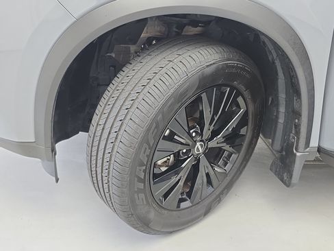 Certified 2023 Nissan Rogue SV w/ SV Premium B Package FWD image 32