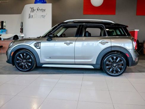 Used 2019 MINI Cooper Countryman S w/ Premium Package image 8
