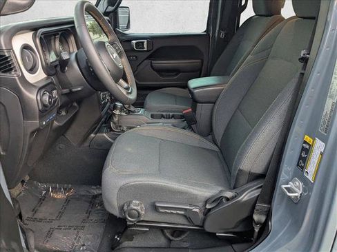 Used 2024 Jeep Wrangler Unlimited w/ Convenience Group AWD/4WD image 12