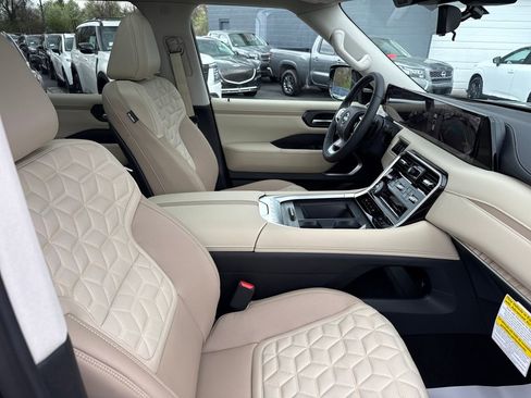 New 2026 Nissan Armada Platinum Reserve AWD/4WD image 30