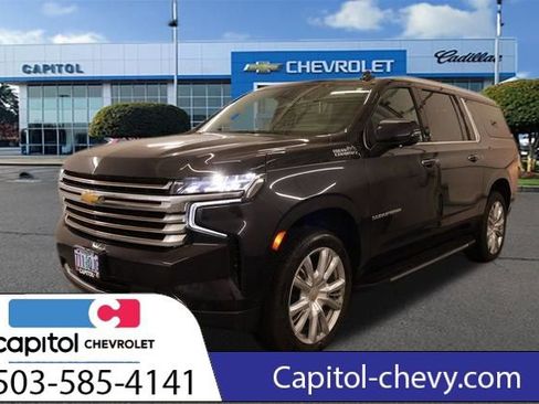 Used 2024 Chevrolet Suburban High Country w/ Advanced Technology Package image 6