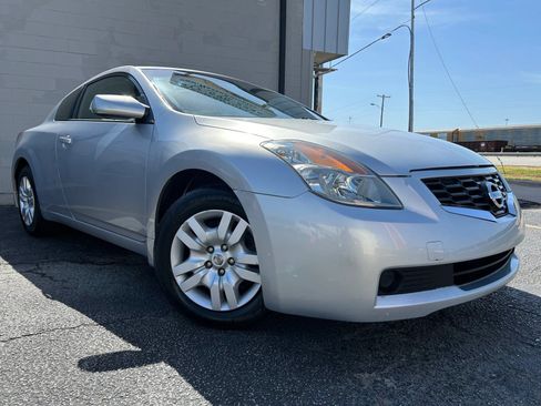 Used 2009 Nissan Altima 2.5 S FWD image 1