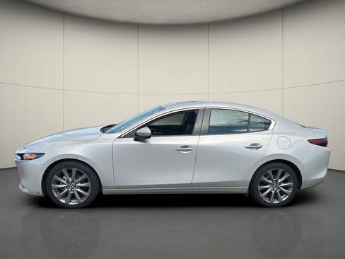 Used 2024 MAZDA MAZDA3 s FWD image 4