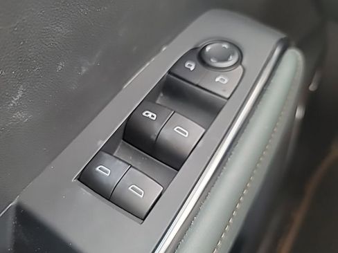 Certified 2025 GMC Acadia AT4 w/ Super Cruise Package image 10