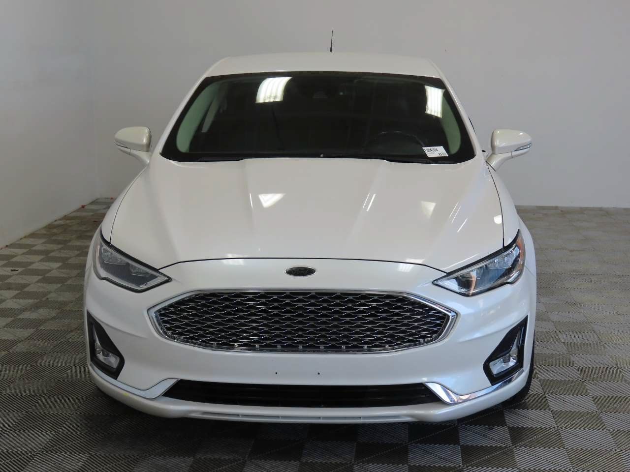 Used 2019 Ford Fusion Energi Titanium FWD image 2