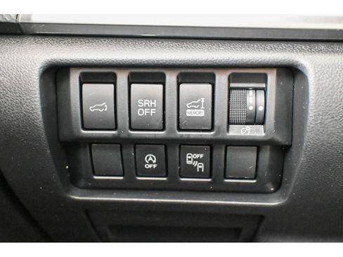 Used 2021 Subaru Forester Premium AWD/4WD image 41