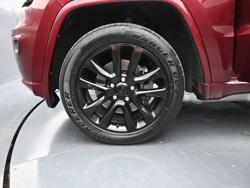 Used 2021 Jeep Grand Cherokee Laredo X AWD/4WD image 26