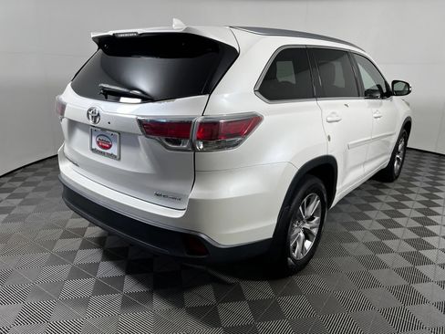 Used 2015 Toyota Highlander XLE AWD/4WD image 5