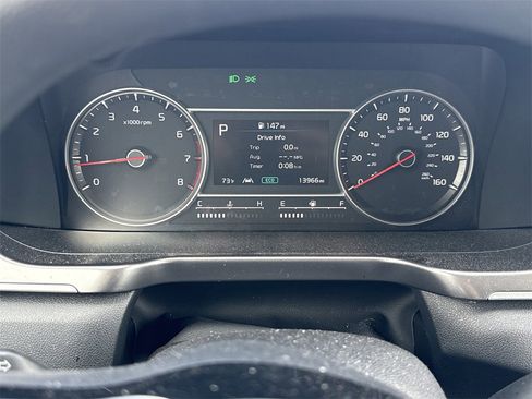 Used 2023 Kia Sorento LX image 12