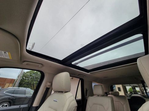 Used 2018 Ford Expedition Platinum AWD/4WD image 29