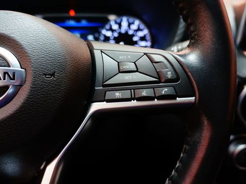 Certified 2022 Nissan Sentra SV FWD image 25