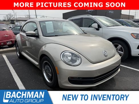 Used 2013 Volkswagen Beetle 2.5 image 2