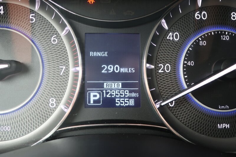 Used 2015 INFINITI QX80 4WD w/ 22" Wheel Package image 16