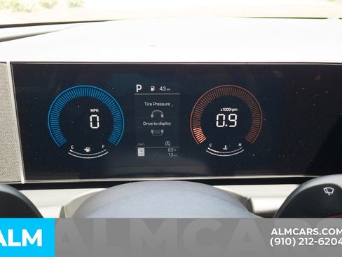 Used 2025 Hyundai Tucson SE FWD image 28