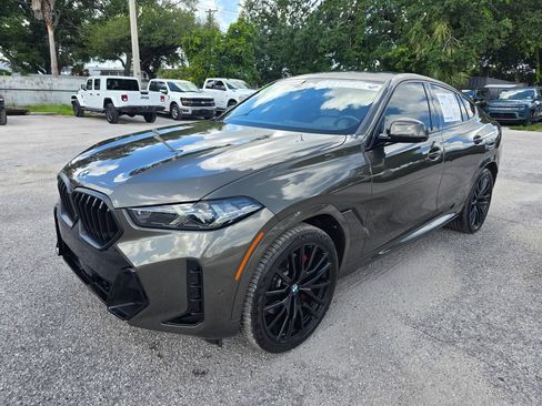 Used 2024 BMW X6 xDrive40i w/ Premium Package AWD/4WD image 2
