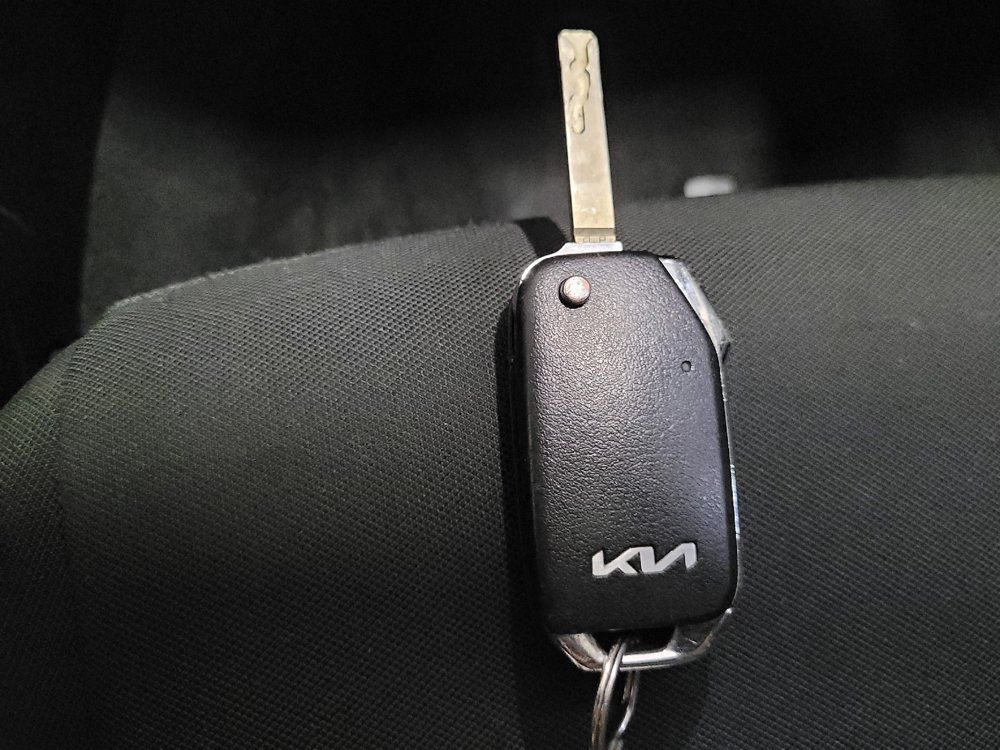 Used 2023 Kia Sportage LX AWD/4WD image 32
