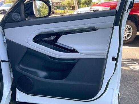 Used 2023 Land Rover Range Rover Evoque S image 25