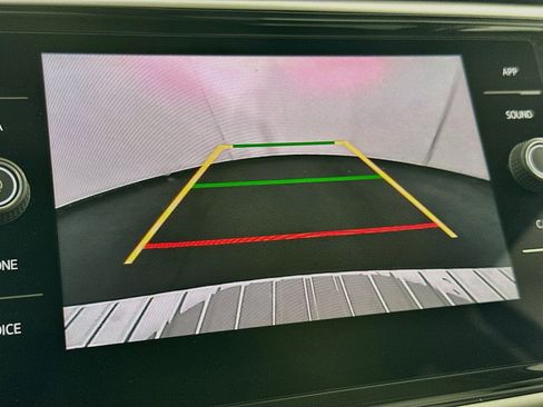 Used 2023 Volkswagen Atlas SE w/ Panoramic Sunroof Package FWD image 22