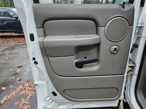 Used 2005 Dodge Ram 2500 Truck SLT w/ Quad Cab Big Horn Value Group image 14