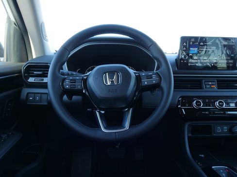 New 2025 Honda Pilot Touring image 22